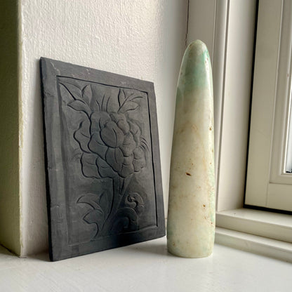 Smithsonit Menhir sten - 17,5 cm