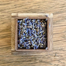 Indlæs billede til gallerivisning Krystal skrin med lavendel - Sølvblomst 12 blade
