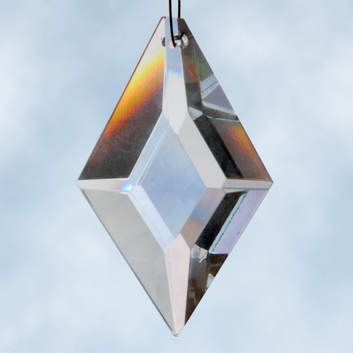 Feng Shui - Rombe formet Krystal Prisme 63 x 40 mm Feng Shui - Rombe formet Krystal Prisme 63 x 40 mm
