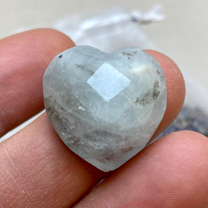 Facetteret Akvamarin hjerte 2,4 cm