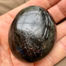Indlæs billede til gallerivisning Sort turmalin palmstone
