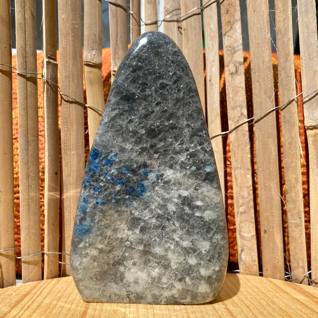 Spinel freeform - 15 cm
