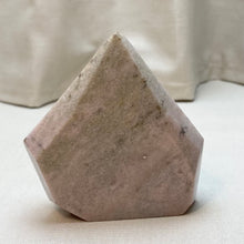 Indlæs billede til gallerivisning Thulit - freeform 7 cm
