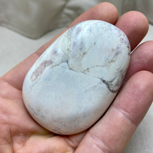 Howlit hvid m. Pink - palmstone